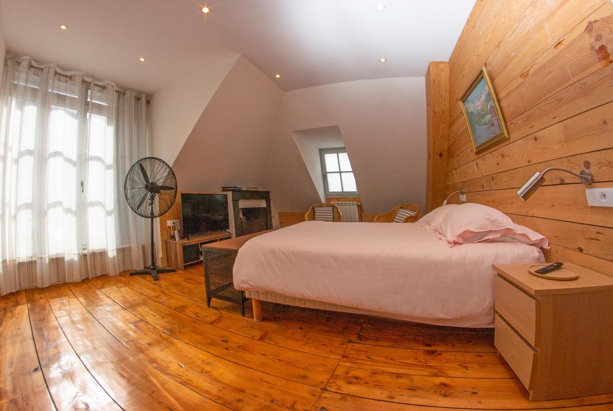 Le 41 Avenue Foch Bagneres-de-Luchon Exterior foto