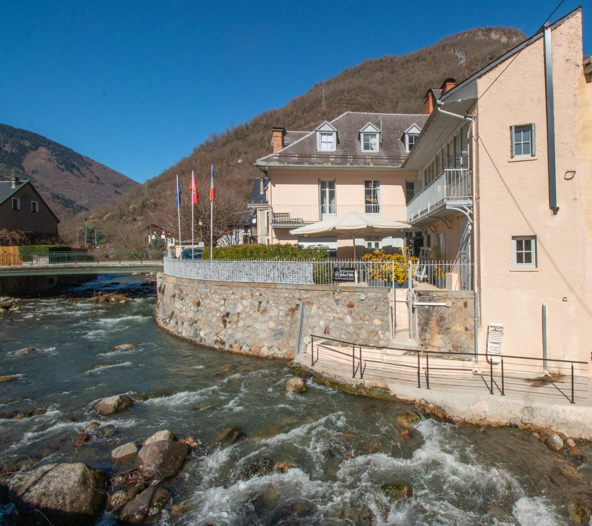 Le 41 Avenue Foch Bagneres-de-Luchon Exterior foto